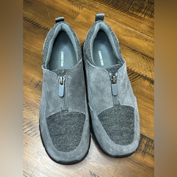 LANDS END Women's Shoes All Weather Insulated Suede Front-Zip Moc US 8B Gray EUC - Picture 1 of 5